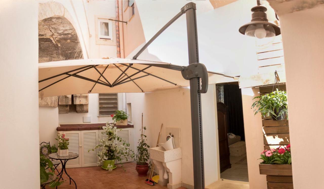 הוילה סירקוזה Residenze Dello Scirocco מראה חיצוני תמונה